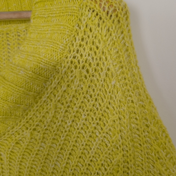 ANTHROPOLOGIE YELLOW V NECK WOOL SWEATER SIZE MEDIUM - Picture 4 of 7